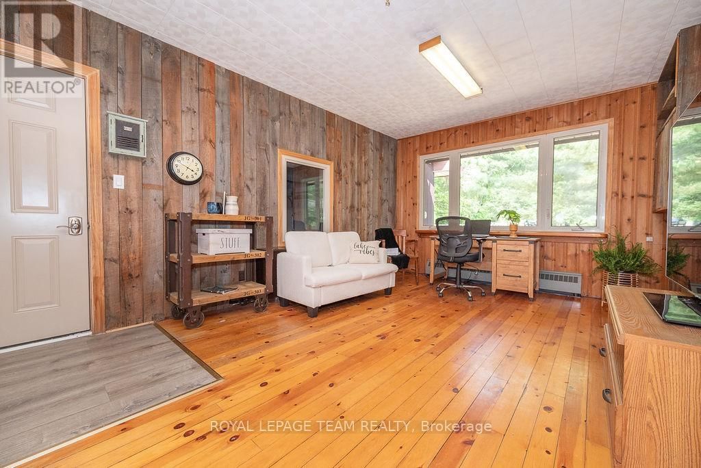 42165 COMBERMERE ROAD Image 5