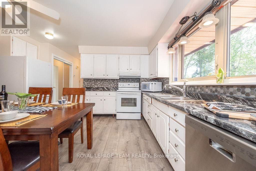 42165 COMBERMERE ROAD Image 9