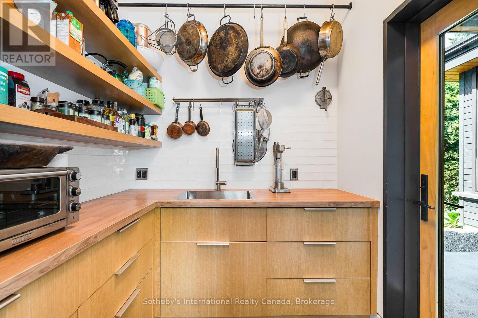 62 TUYLL STREET Image 22