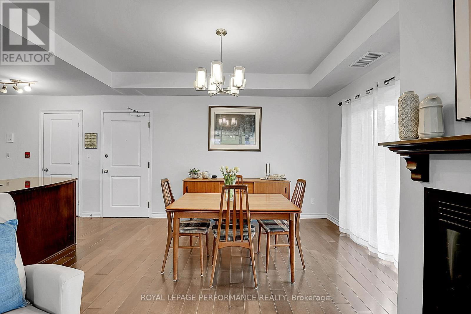 2 - 40 PRESTIGE CIRCLE Image 9
