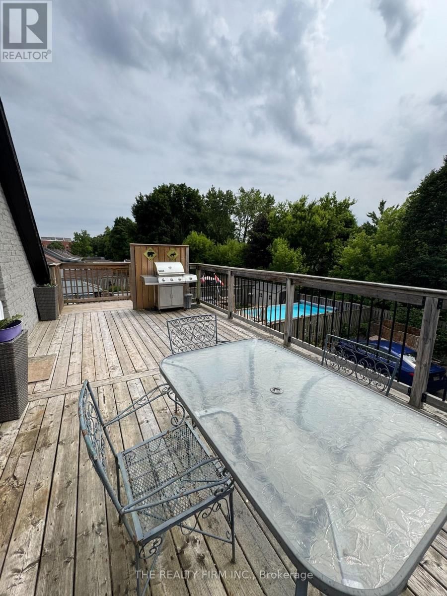 UPPER - 515 BURBROOK PLACE Image 12