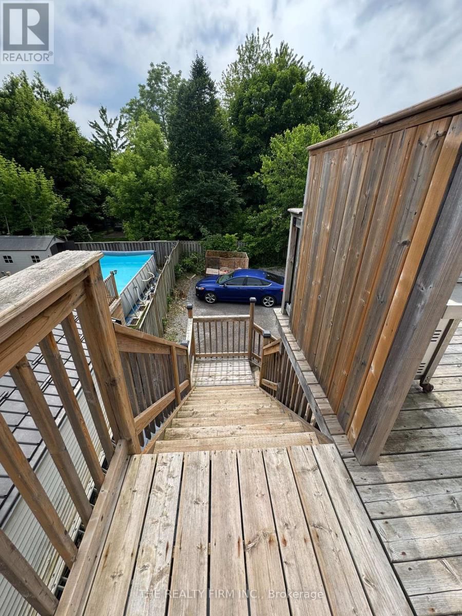 UPPER - 515 BURBROOK PLACE Image 13