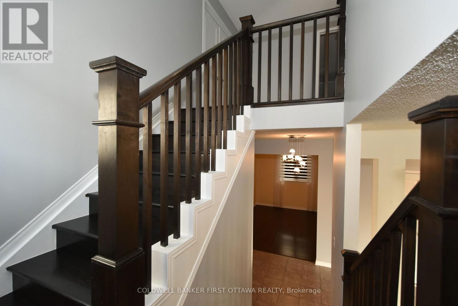 413 BLACKLEAF DRIVE Image 14
