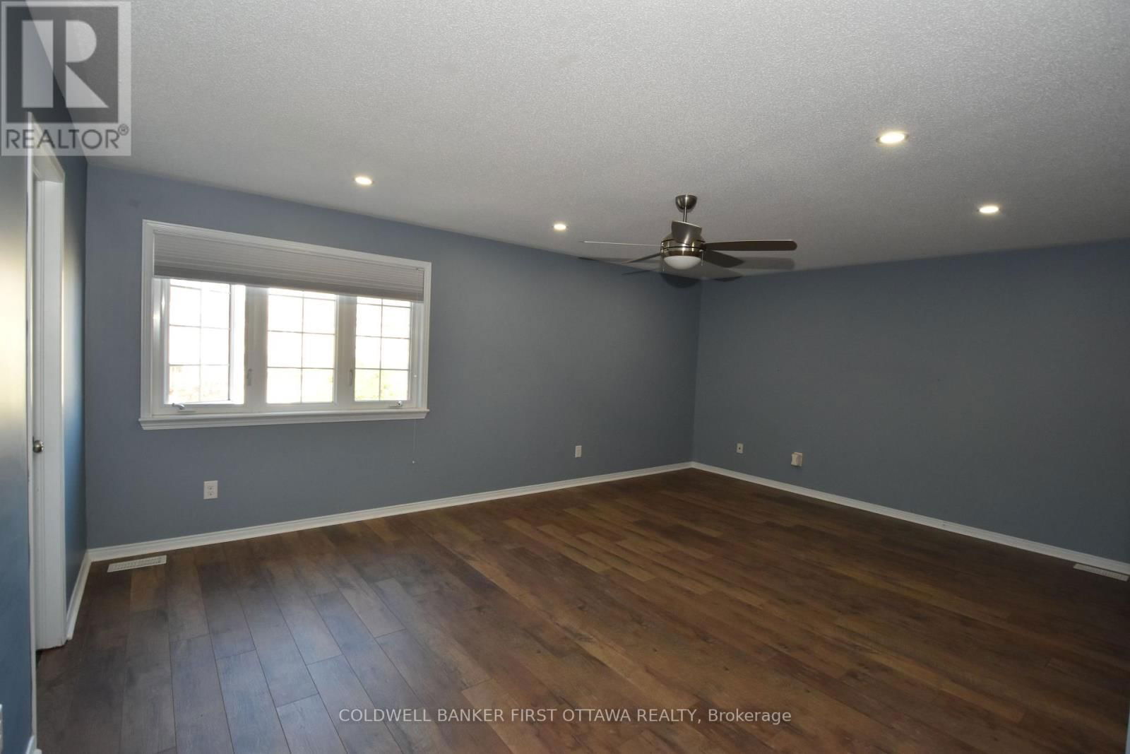 413 BLACKLEAF DRIVE Image 17