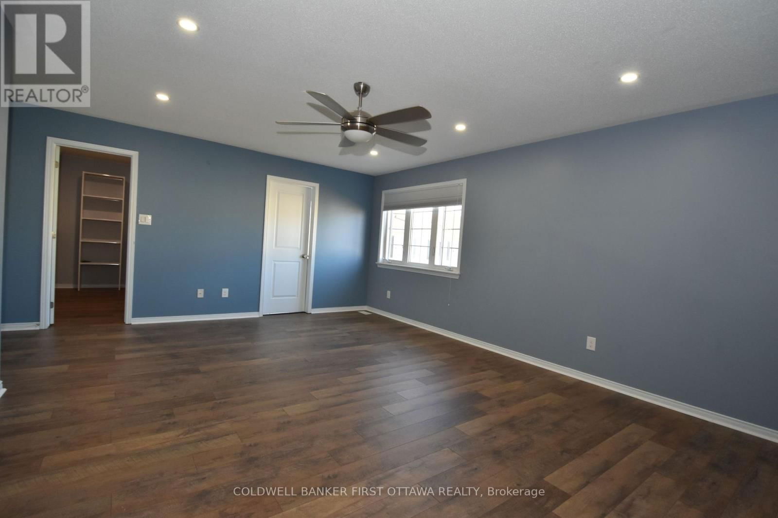 413 BLACKLEAF DRIVE Image 18