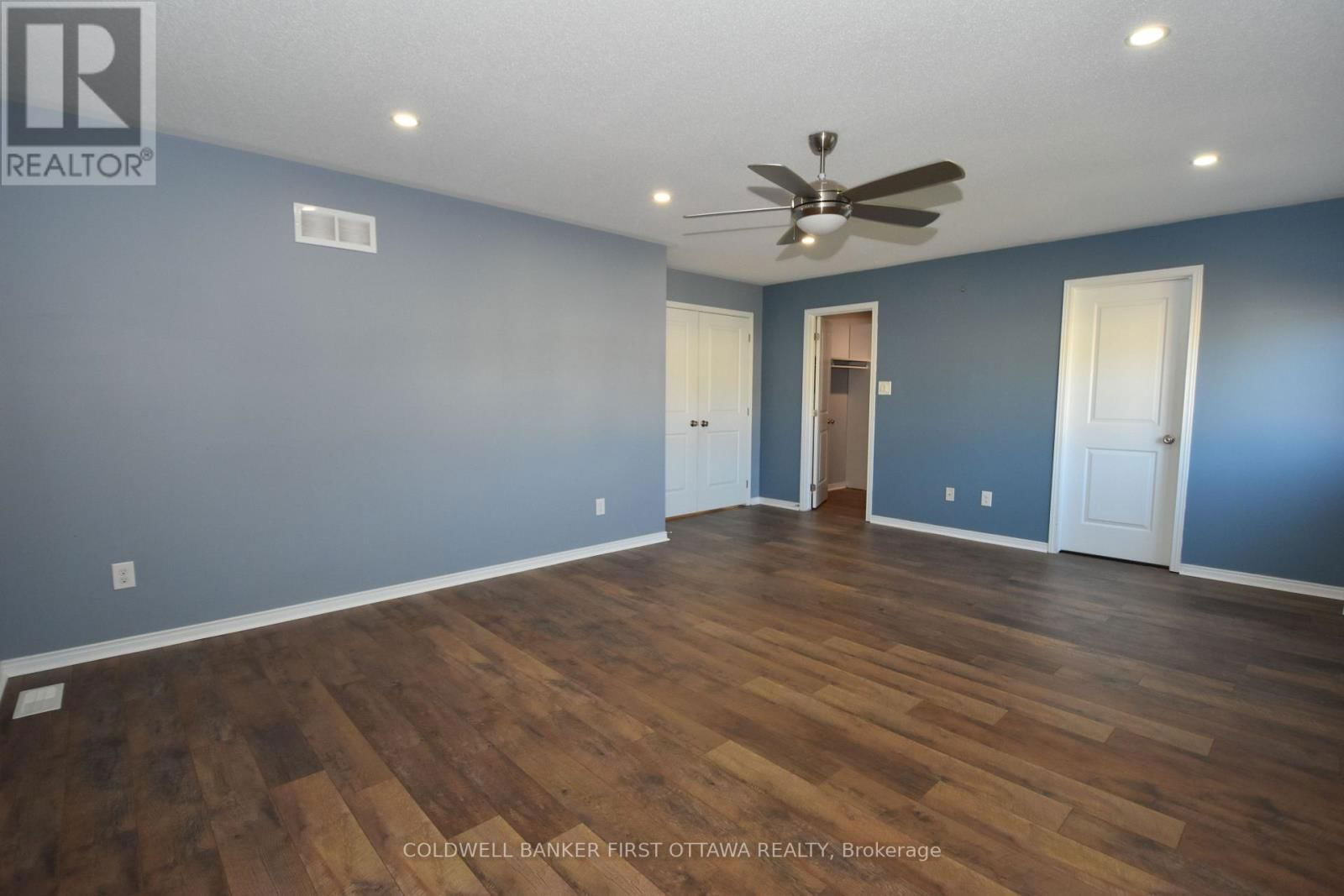 413 BLACKLEAF DRIVE Image 19