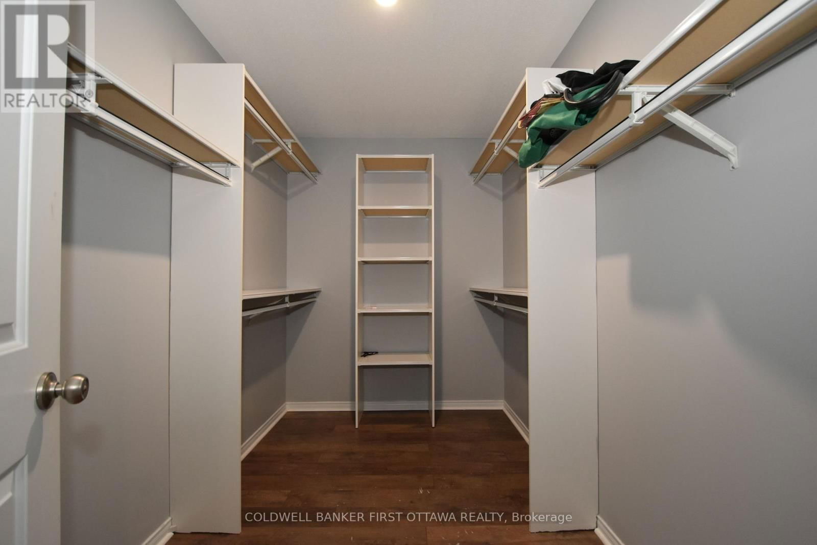 413 BLACKLEAF DRIVE Image 22