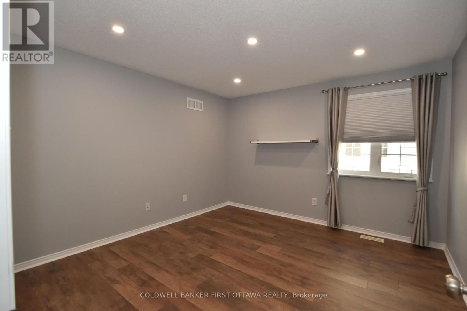 413 BLACKLEAF DRIVE Image 28