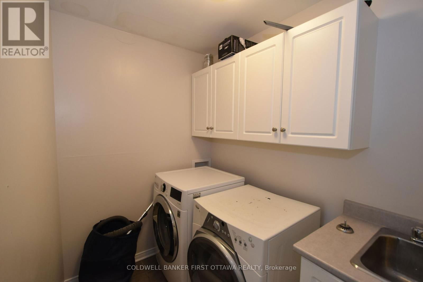 413 BLACKLEAF DRIVE Image 36