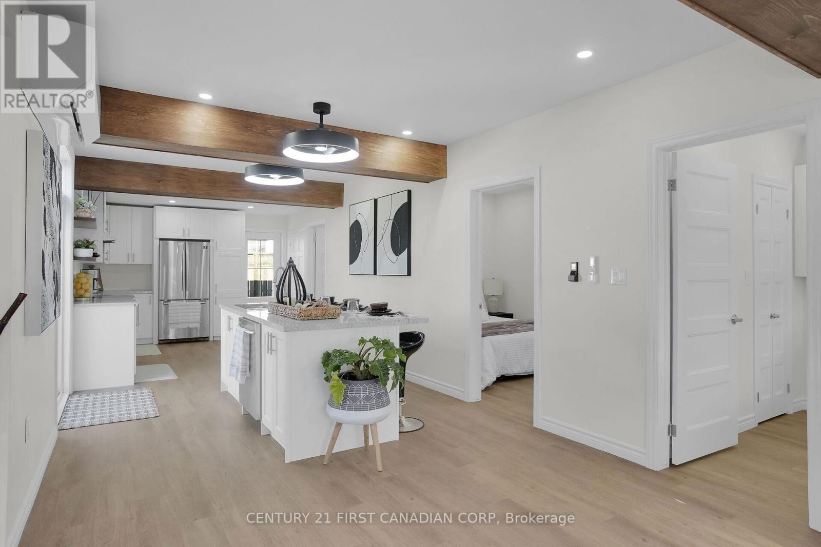 134 MAUD STREET Image 5