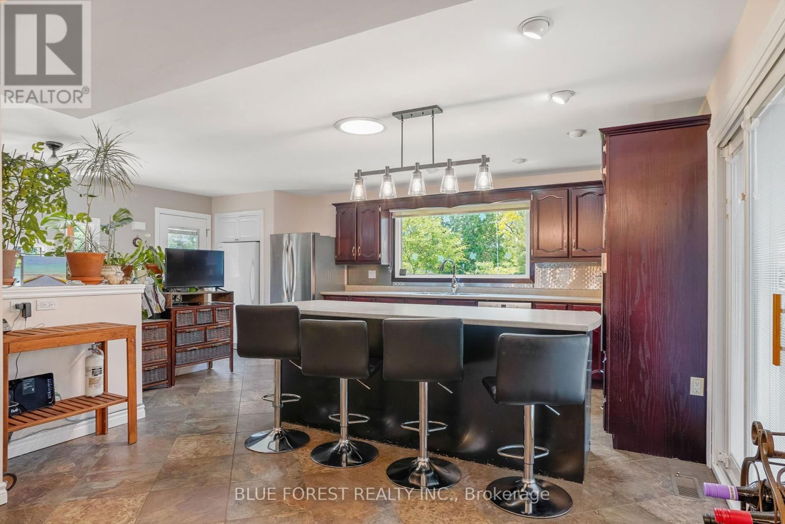 10 GUSTIN AVENUE Image 15