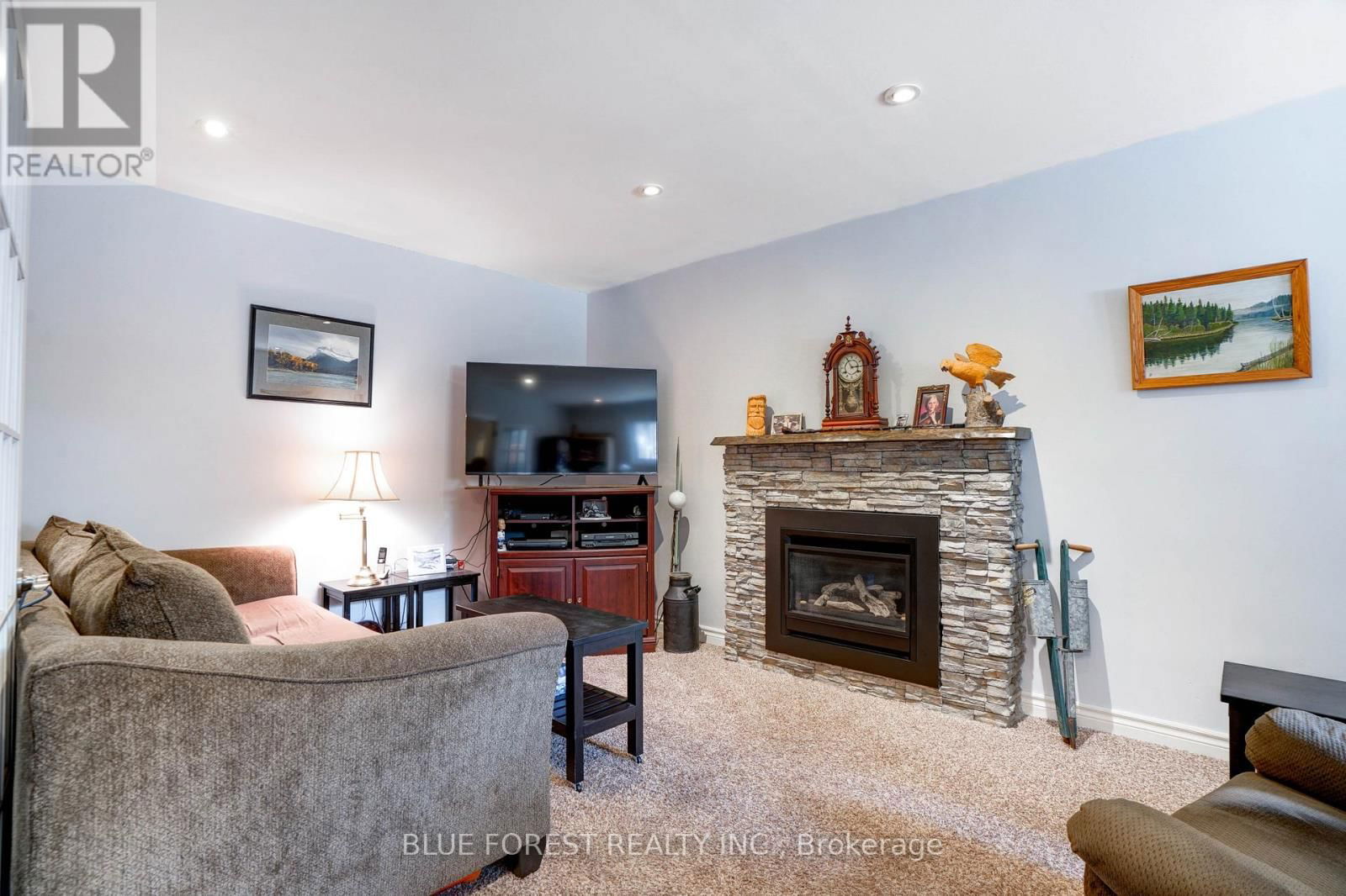 10 GUSTIN AVENUE Image 28