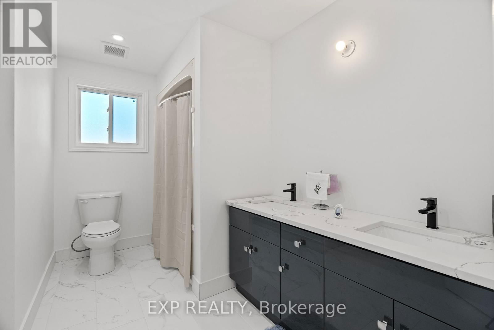 250 WILLIAM E STREET Image 14