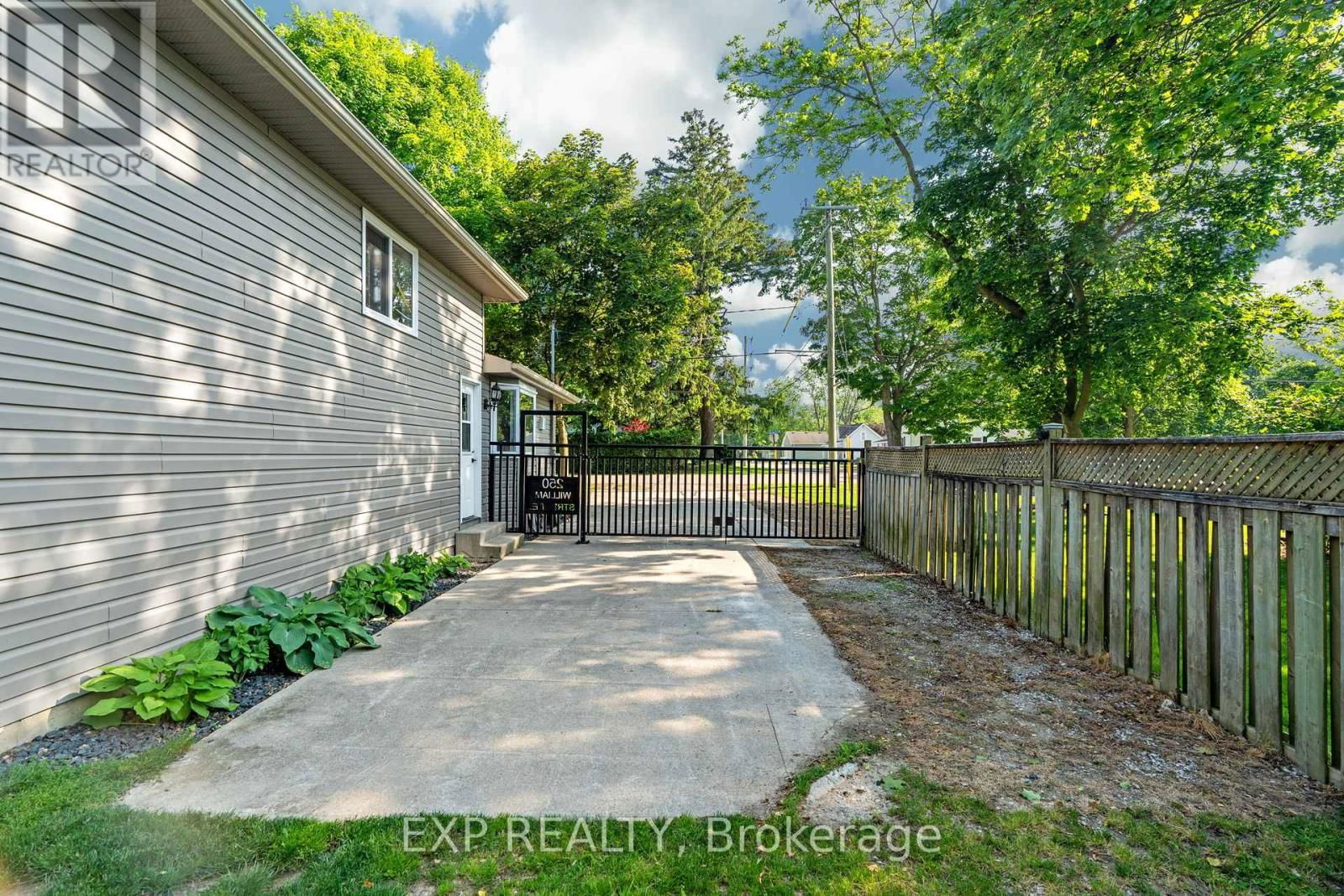 250 WILLIAM E STREET Image 34