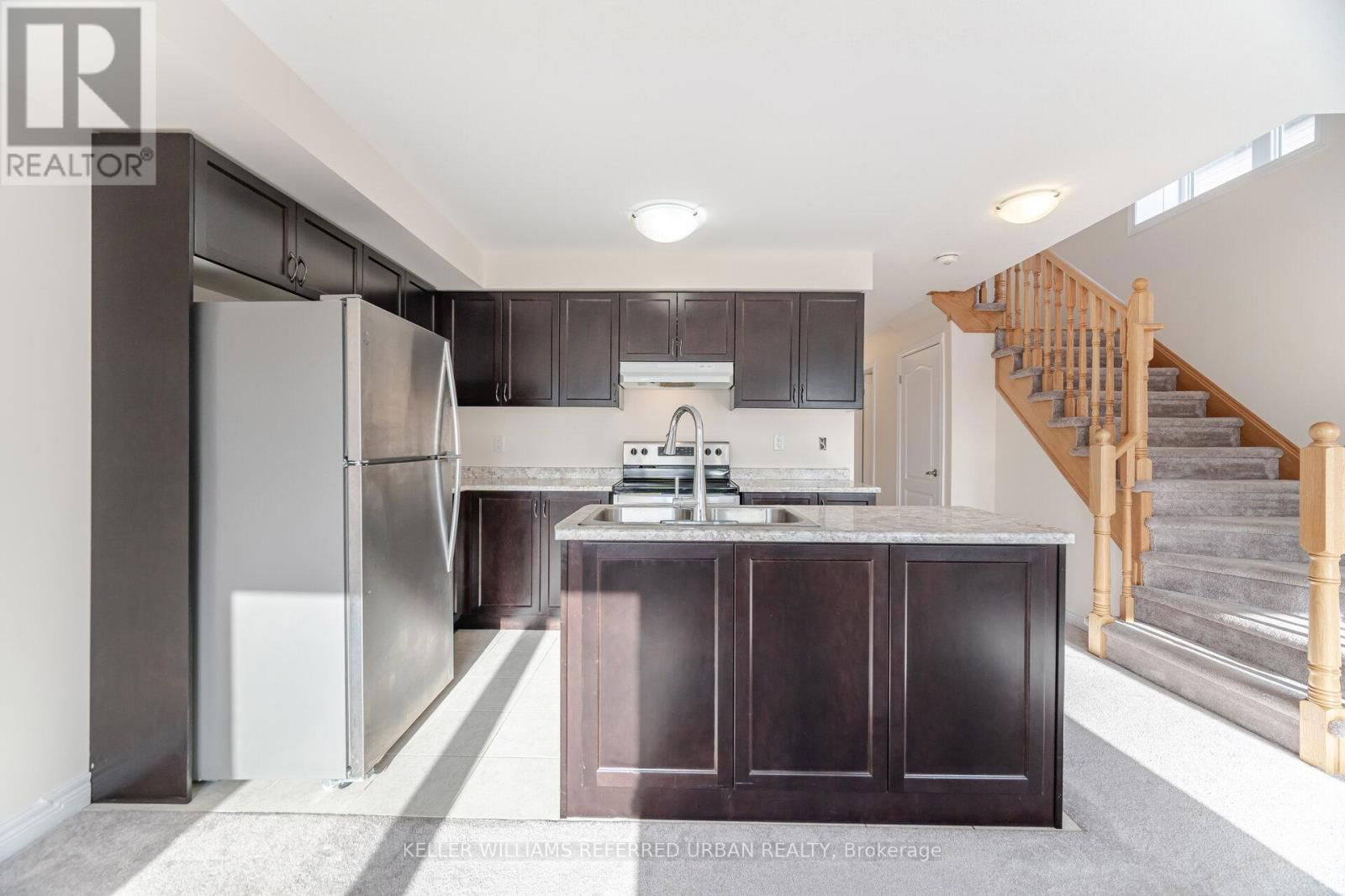 15 - 740 LINDEN DRIVE Image 2