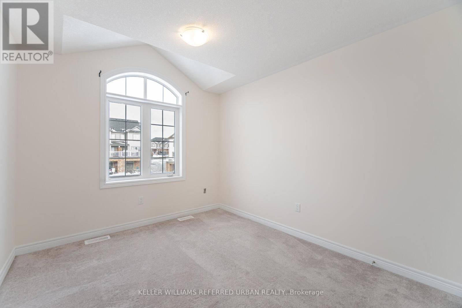 15 - 740 LINDEN DRIVE Image 21