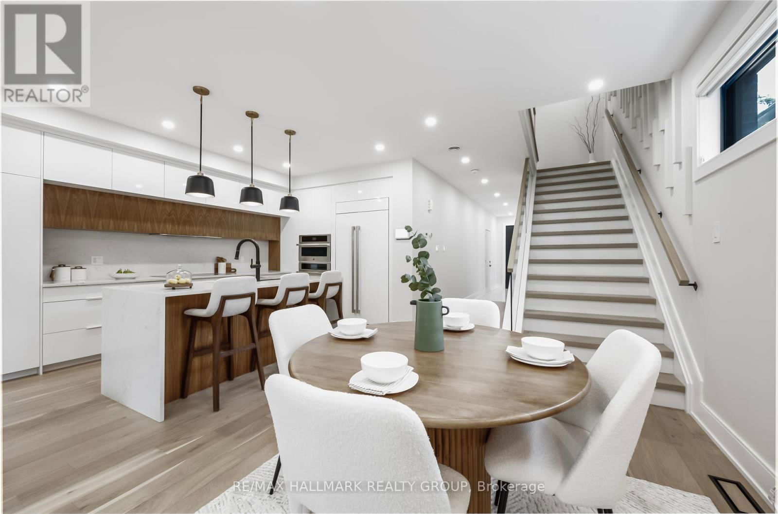 185A 185B CARLETON AVENUE Image 12