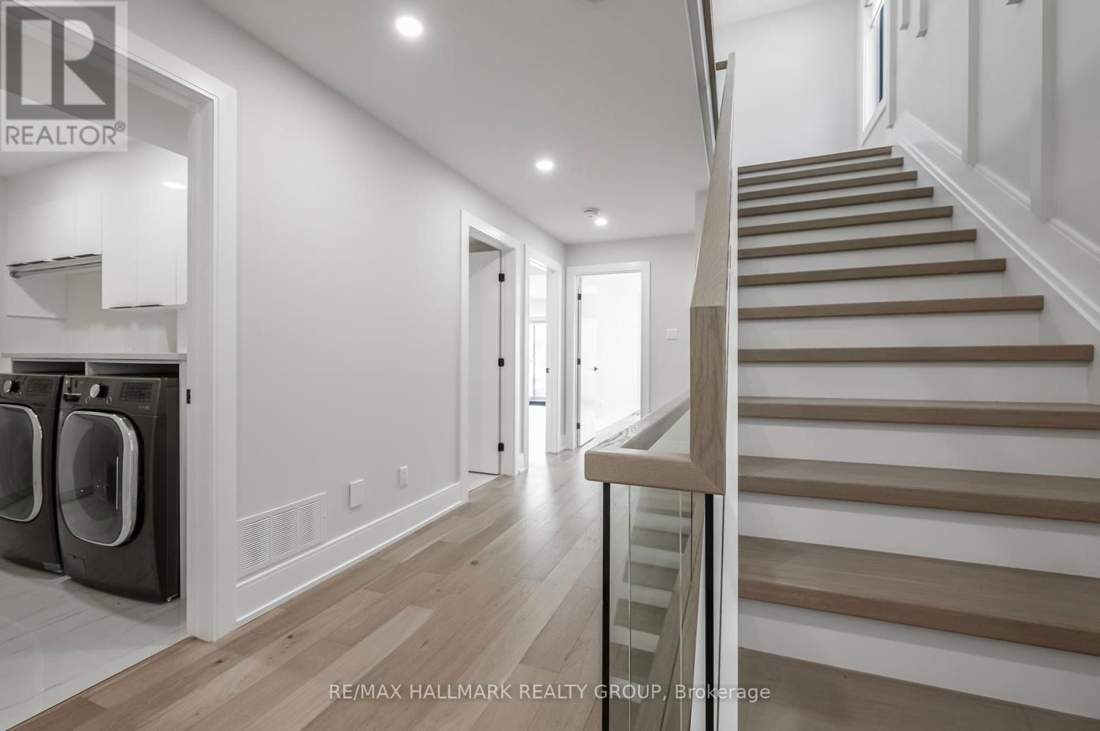 185A 185B CARLETON AVENUE Image 30