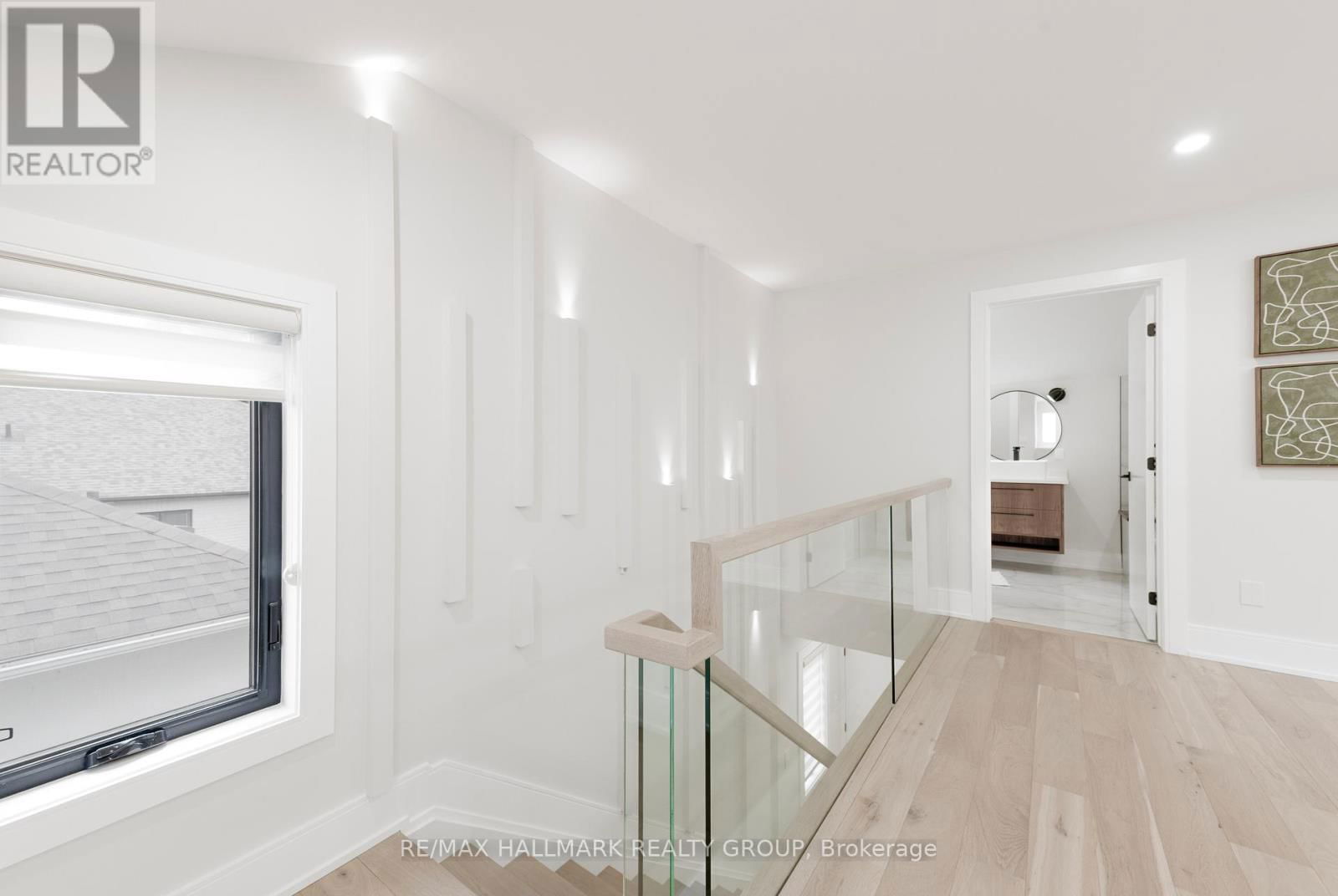 185A 185B CARLETON AVENUE Image 31