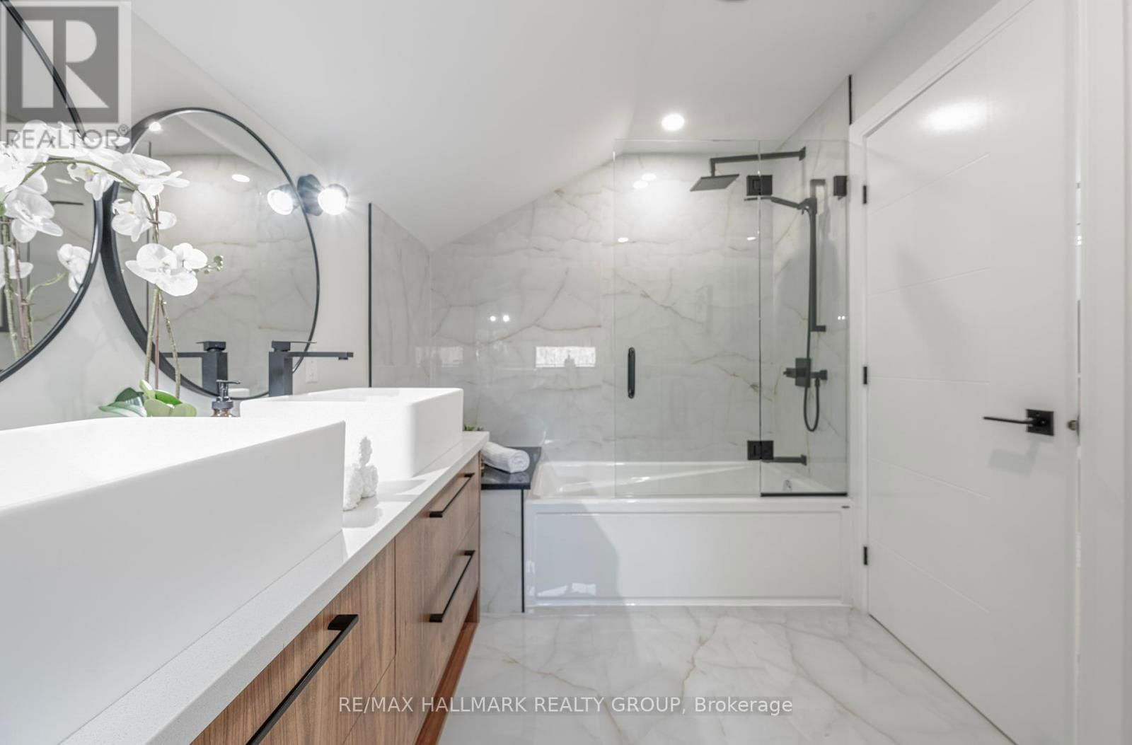 185A 185B CARLETON AVENUE Image 38