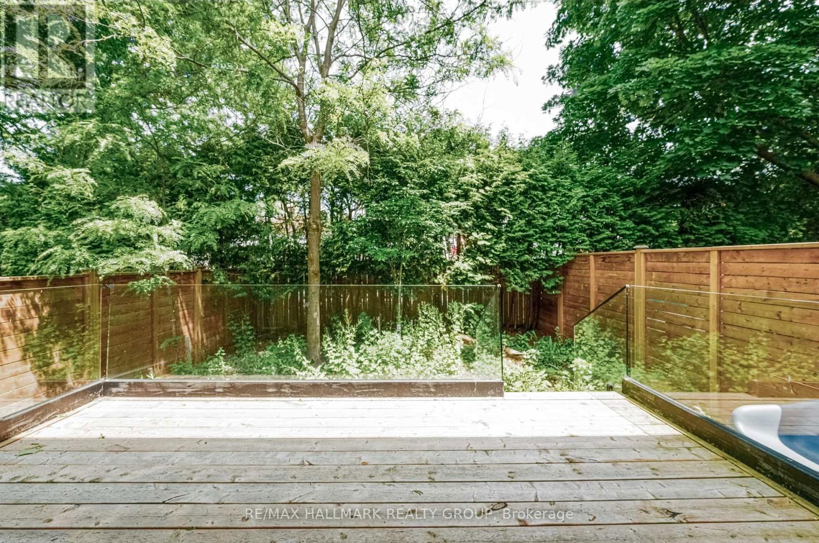 185A 185B CARLETON AVENUE Image 39