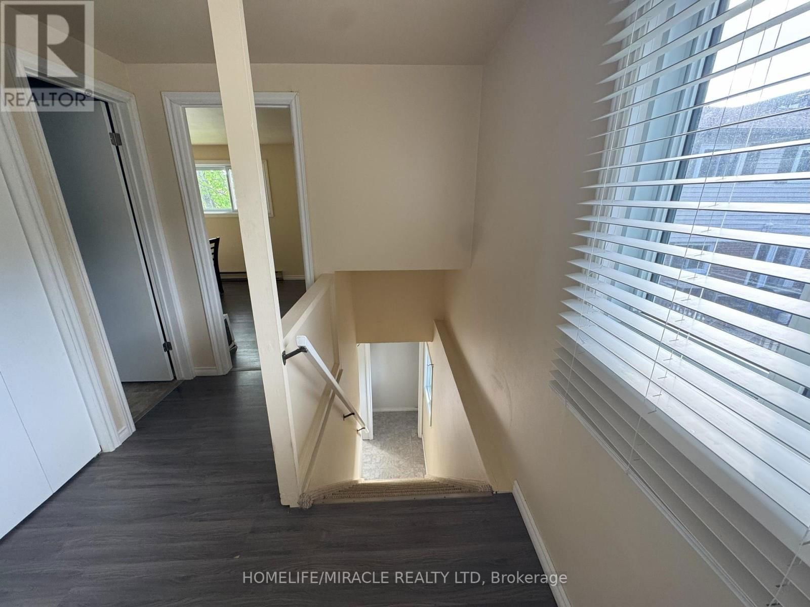 278 BARBER AVENUE Image 15