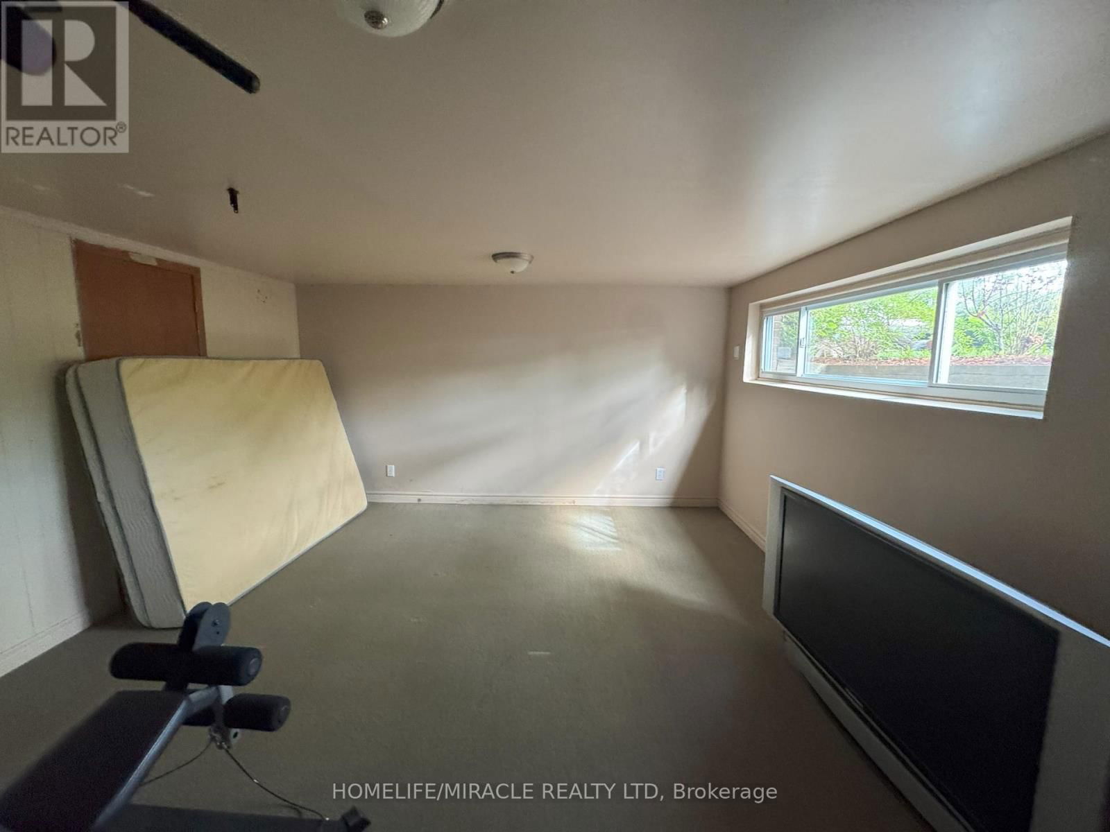 278 BARBER AVENUE Image 16