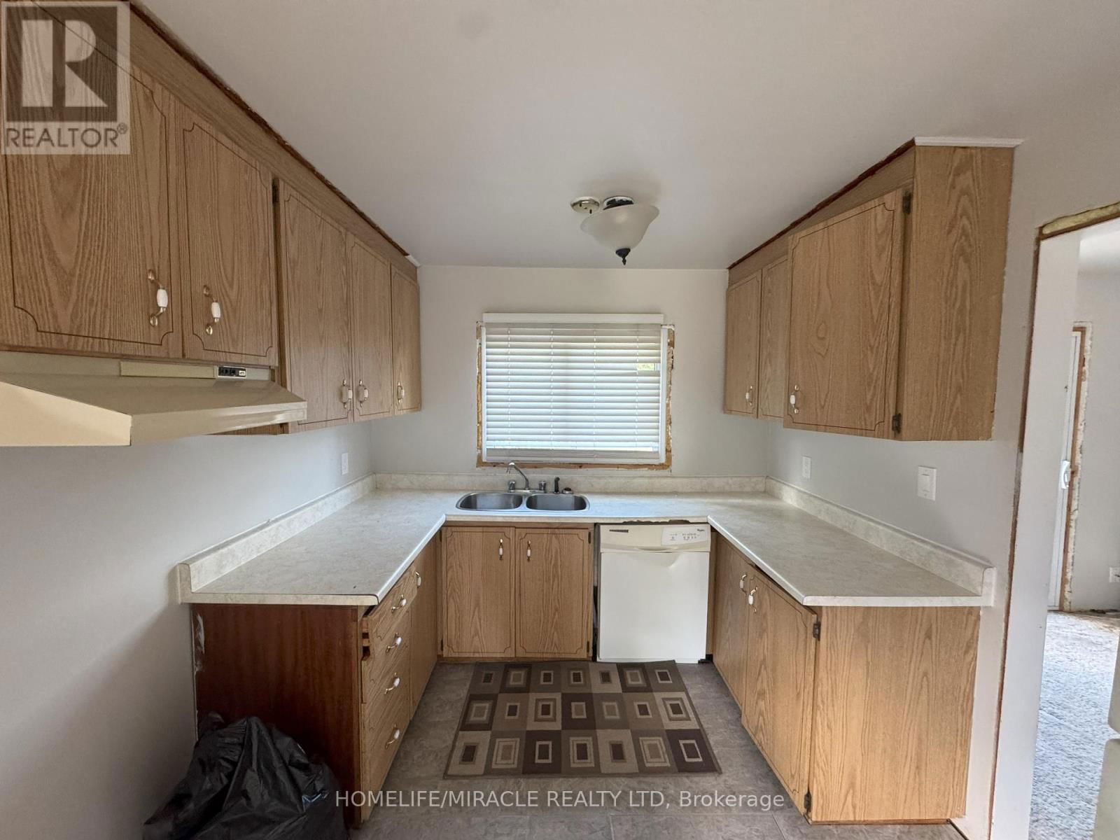 278 BARBER AVENUE Image 5