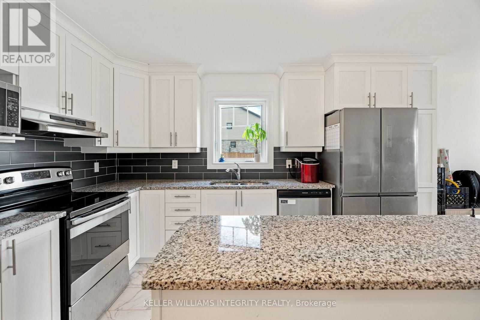 166 DION AVENUE Image 8