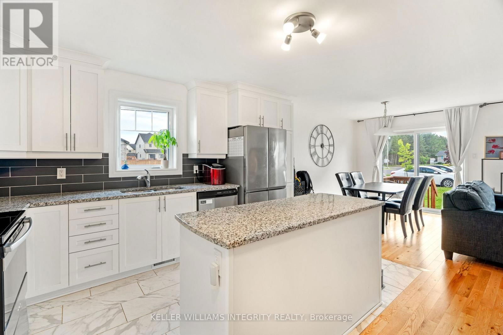 166 DION AVENUE Image 9