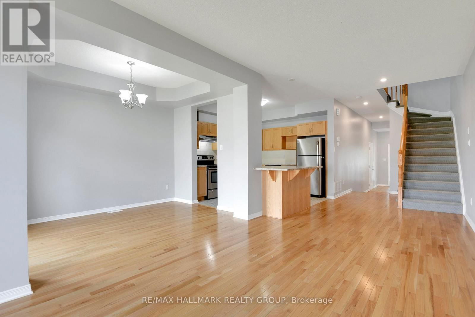 396 VIA VERONA AVENUE Image 12