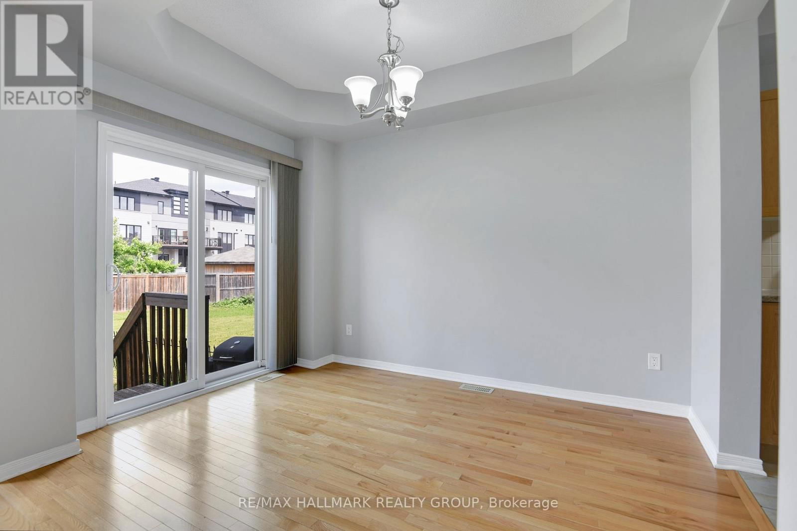 396 VIA VERONA AVENUE Image 13