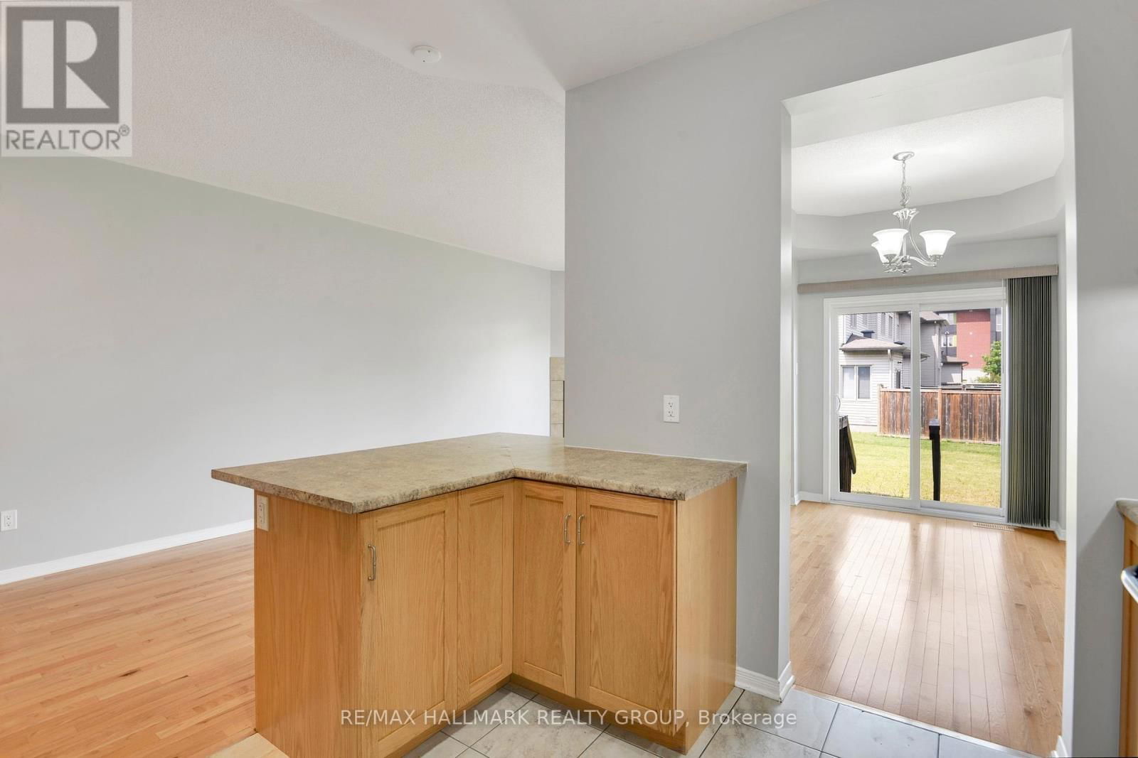 396 VIA VERONA AVENUE Image 18