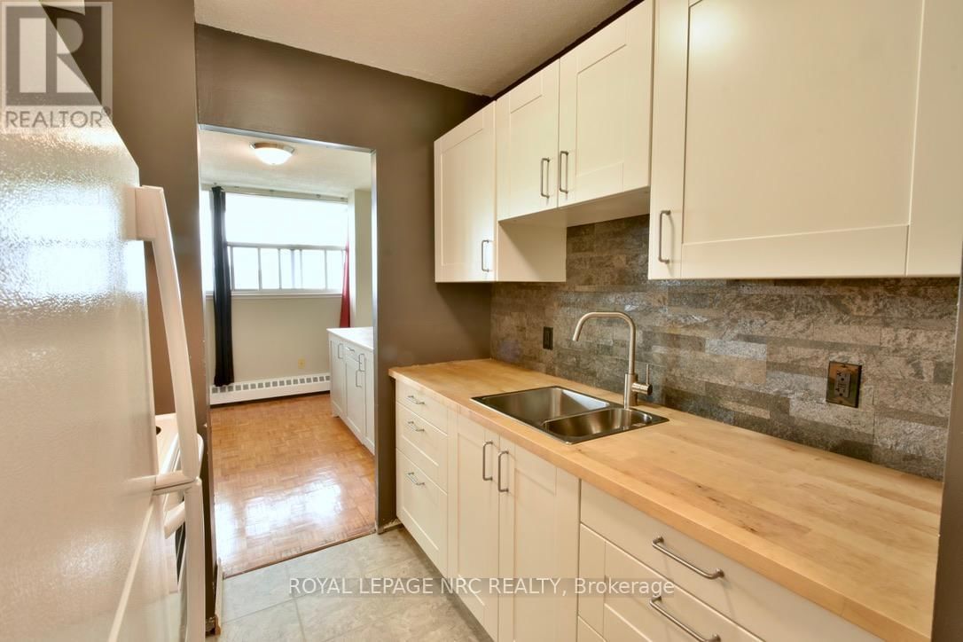 810 - 215 GLENRIDGE AVENUE Image 7