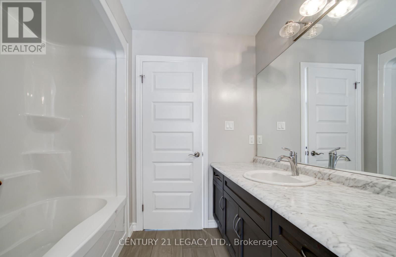 1606 FINLEY CRESCENT Image 29