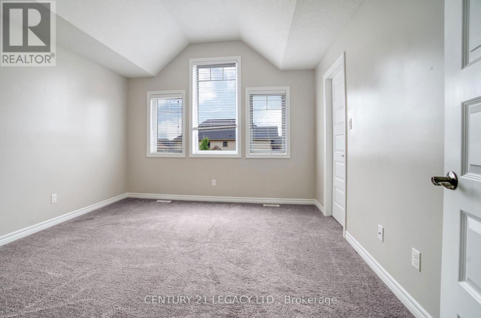 1606 FINLEY CRESCENT Image 33