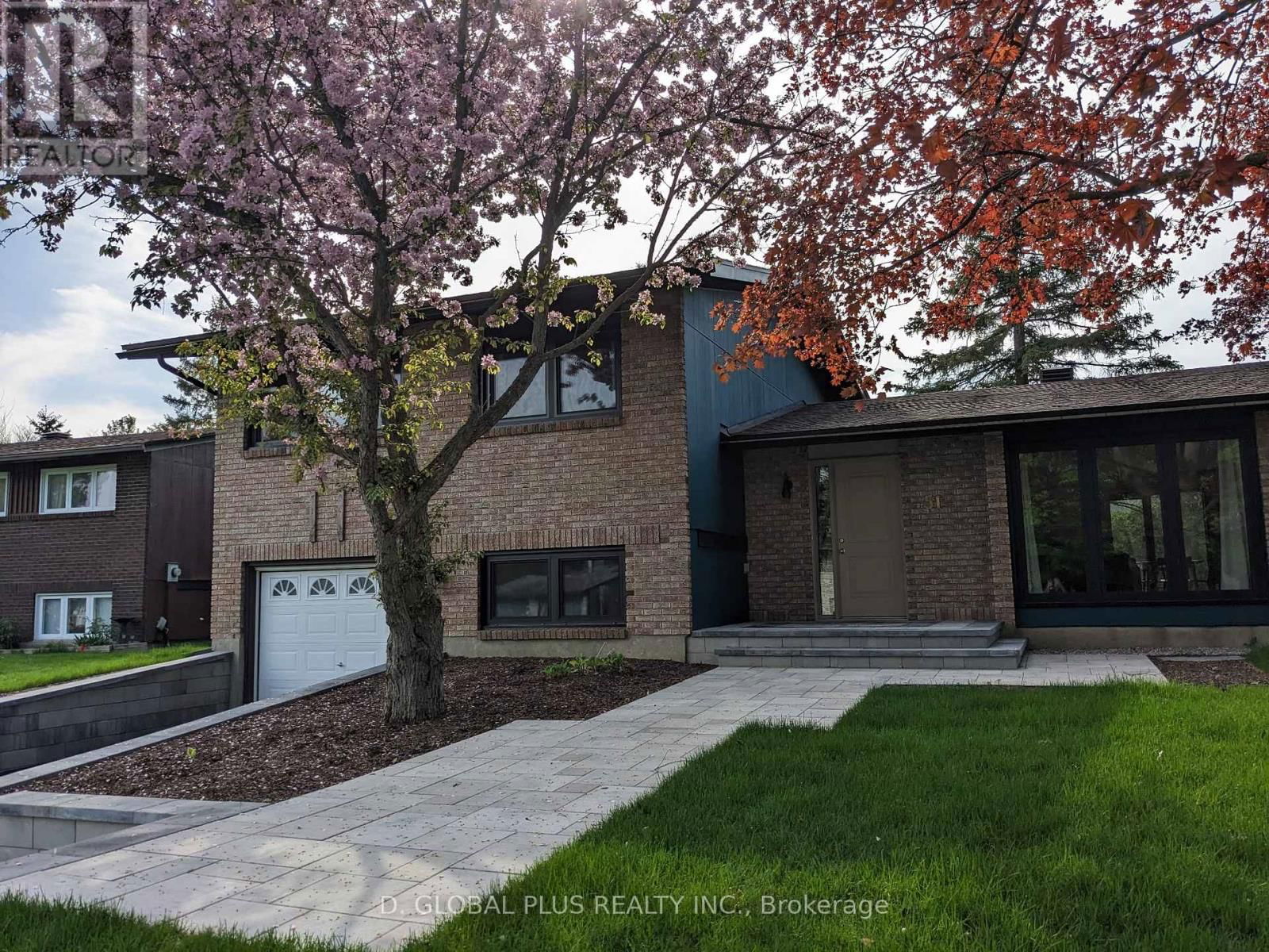 51 CHIMO DRIVE Image 2