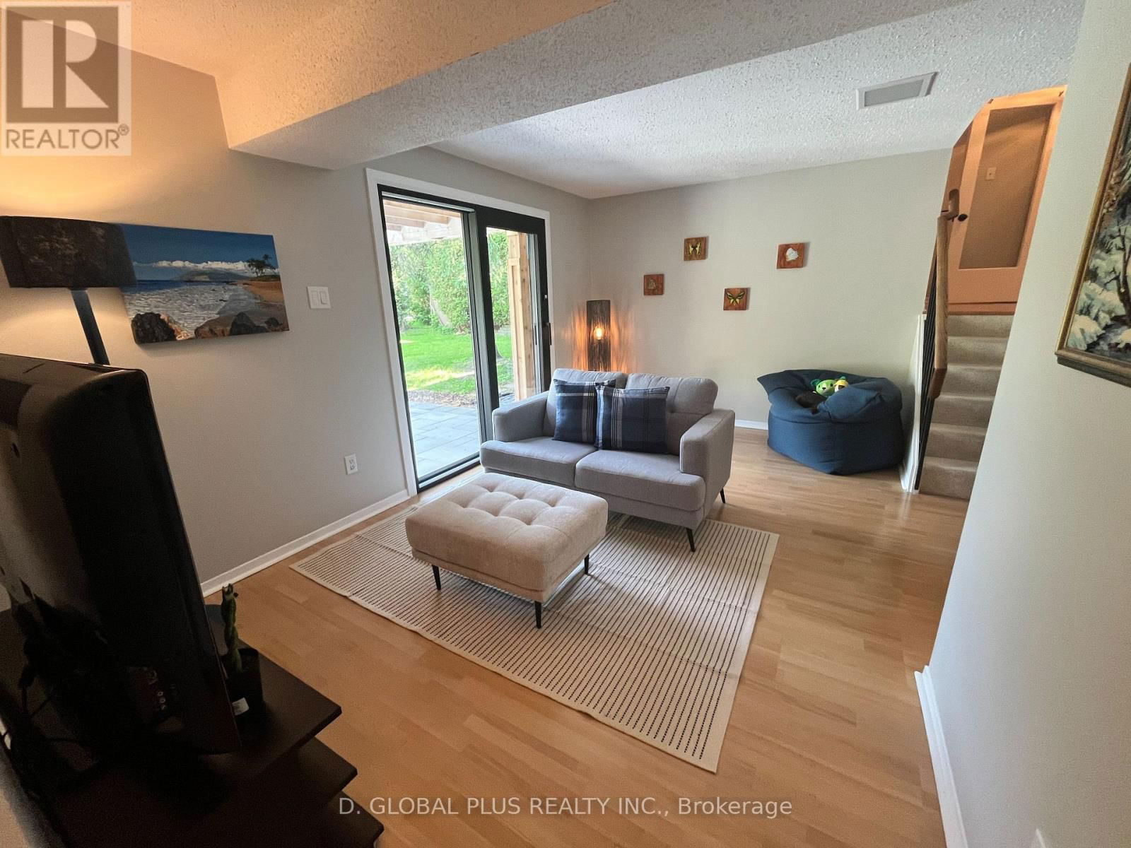 51 CHIMO DRIVE Image 22