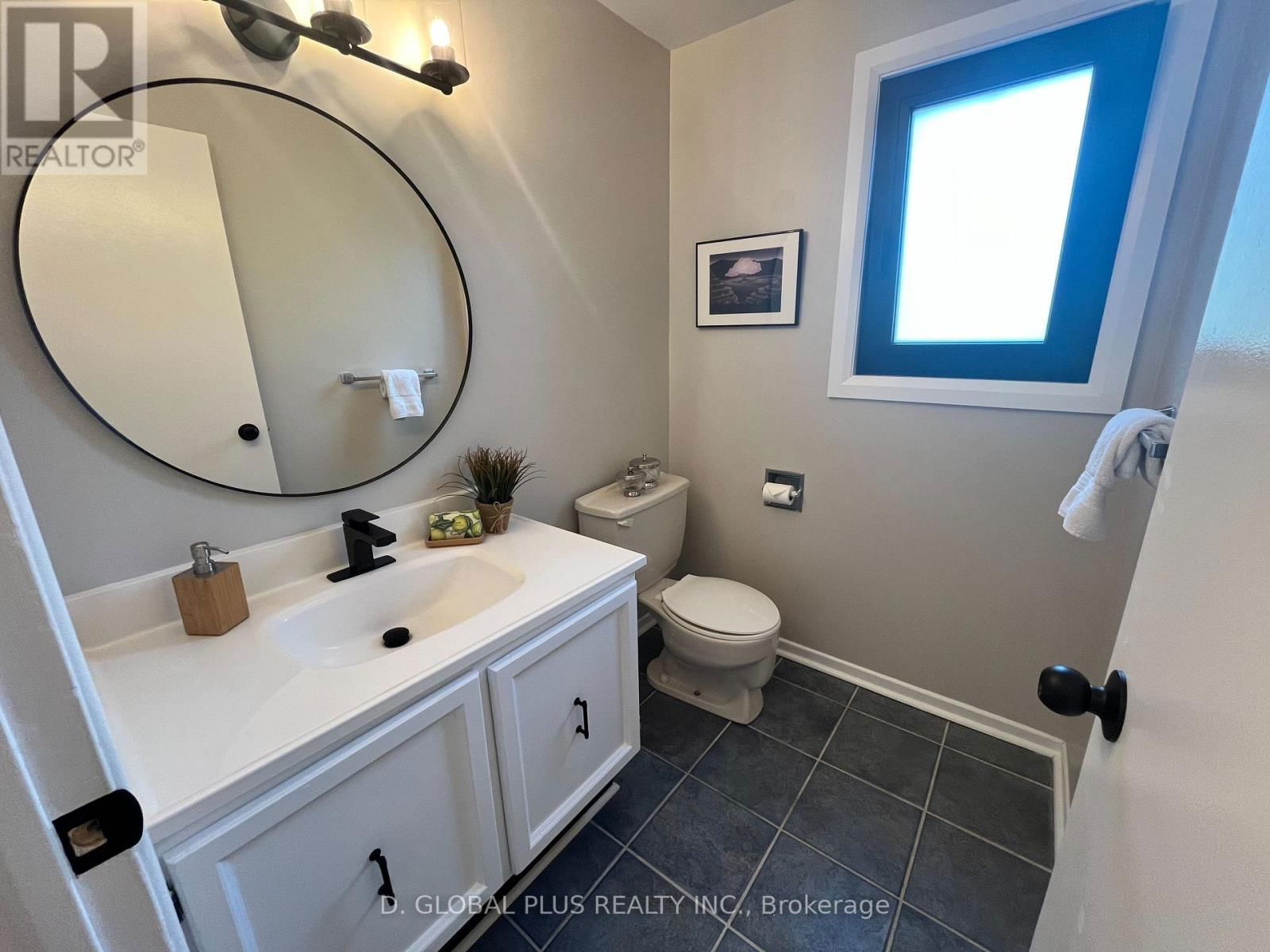 51 CHIMO DRIVE Image 23