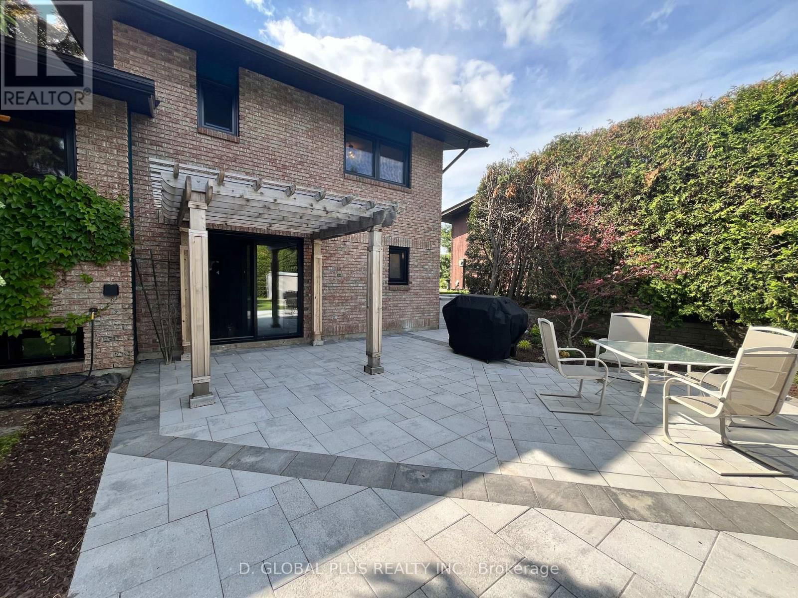 51 CHIMO DRIVE Image 27