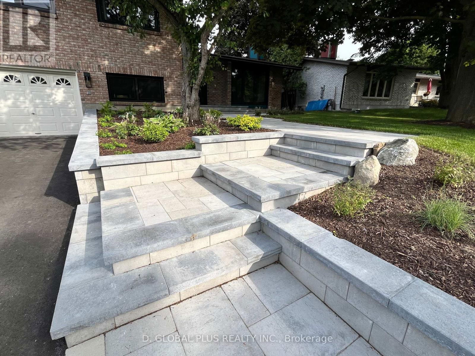 51 CHIMO DRIVE Image 4