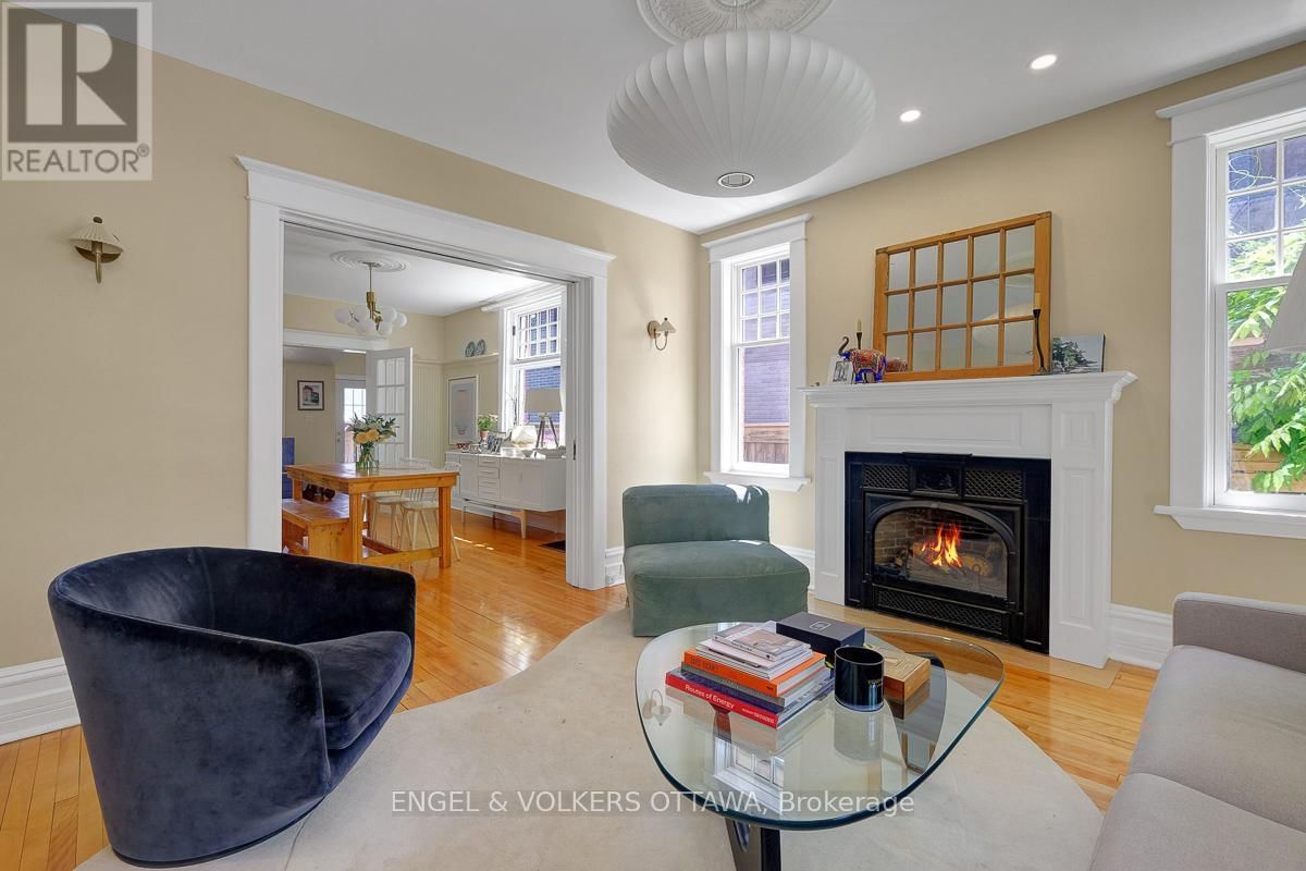 461 GOLDEN AVENUE Image 10