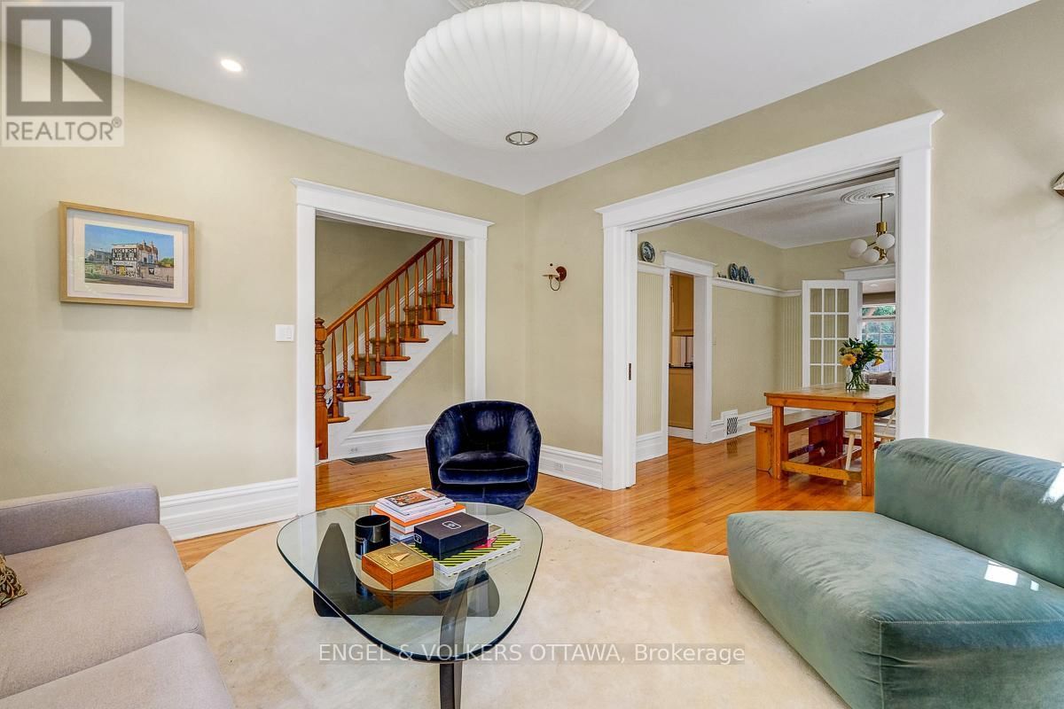 461 GOLDEN AVENUE Image 11