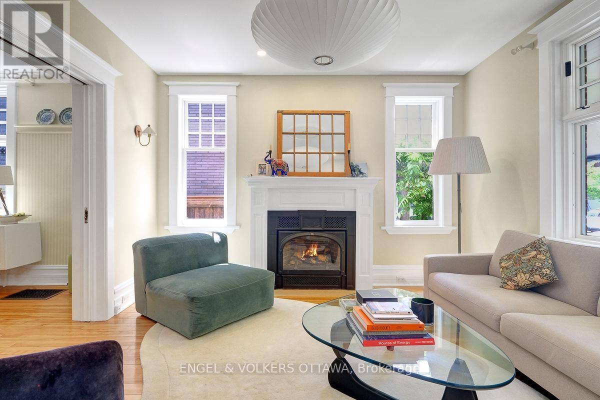 461 GOLDEN AVENUE Image 12