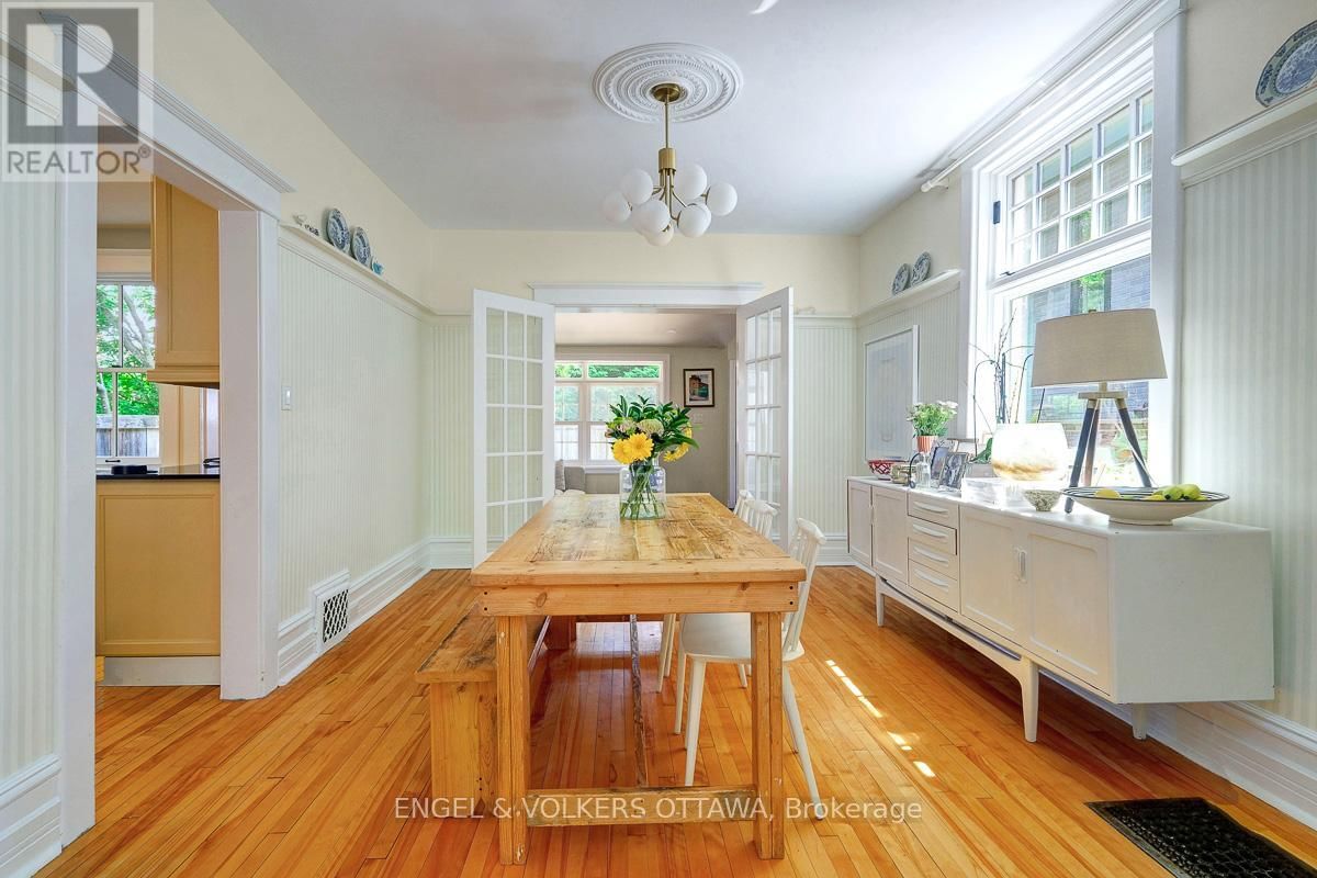 461 GOLDEN AVENUE Image 13