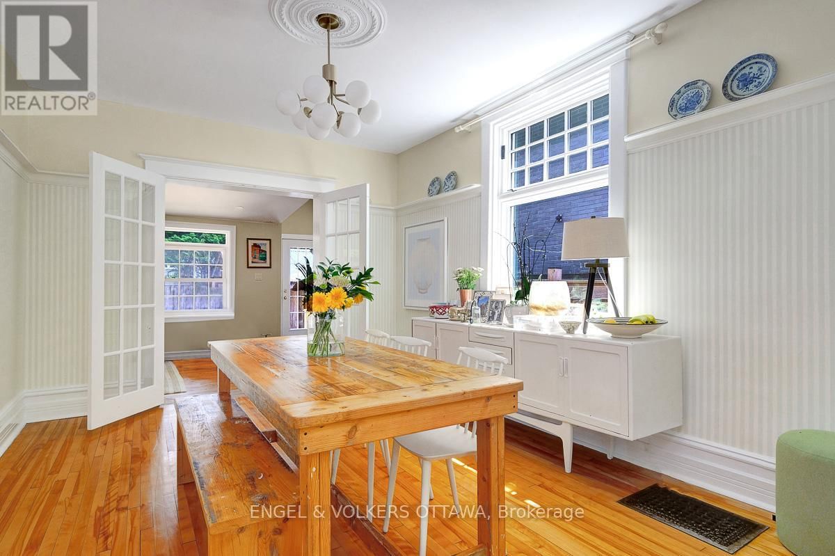 461 GOLDEN AVENUE Image 14