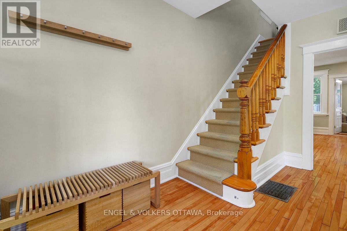 461 GOLDEN AVENUE Image 5