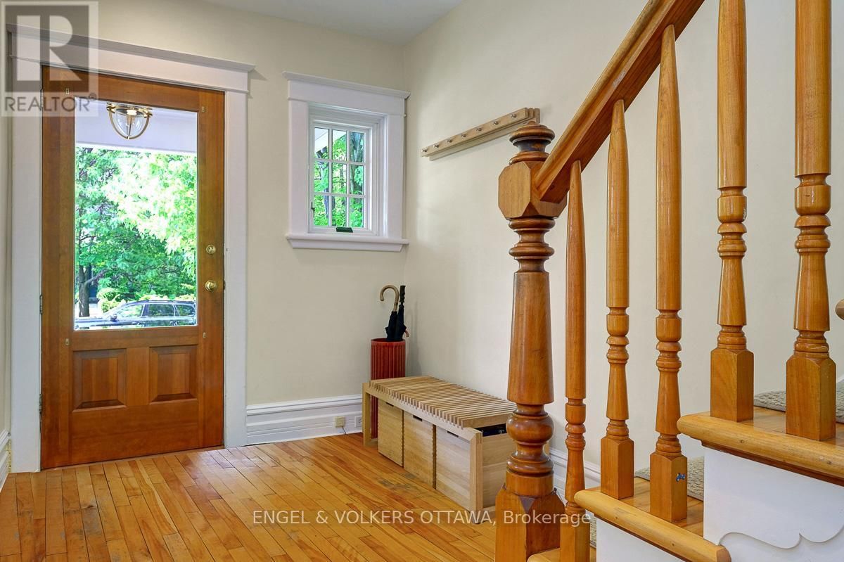 461 GOLDEN AVENUE Image 7