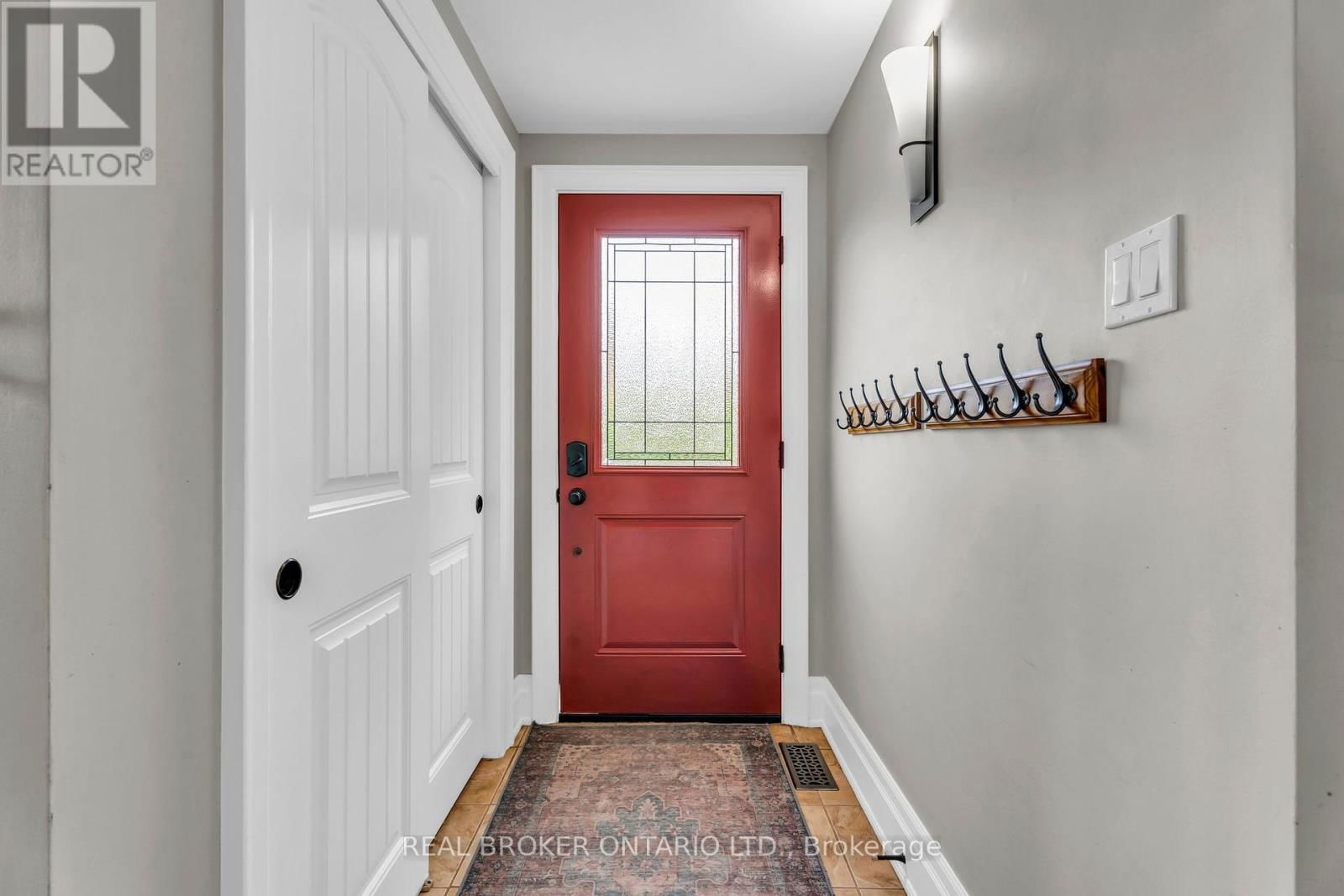 7 VICTORIA HEIGHTS Image 3