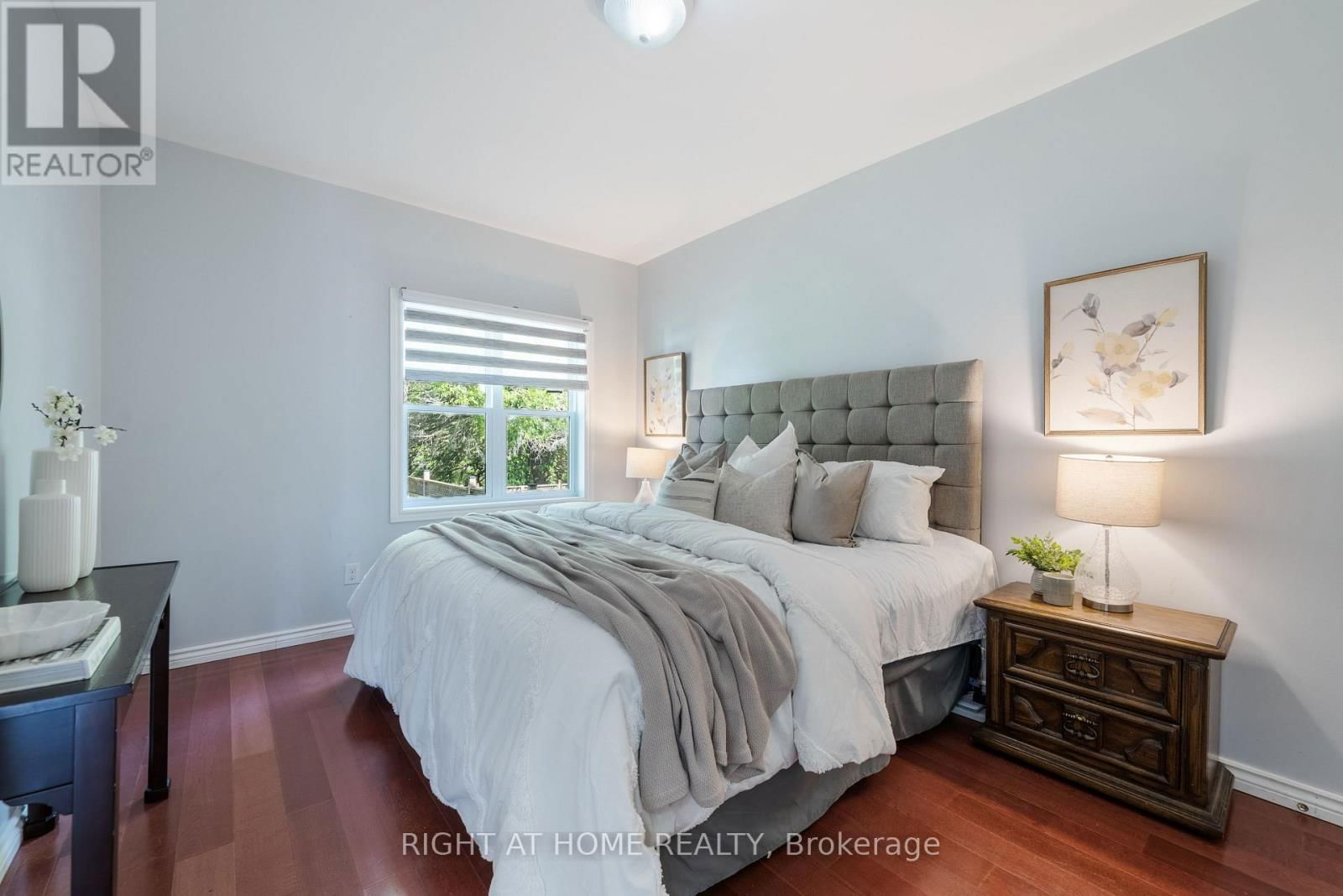 374 MARGARET STREET Image 14